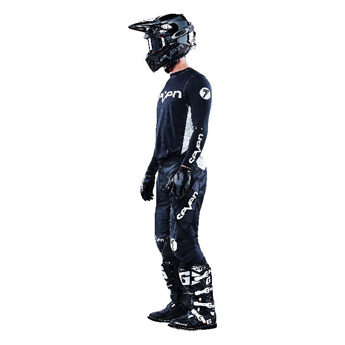 Zero Staple Laser Cut Compression Jersey - Black